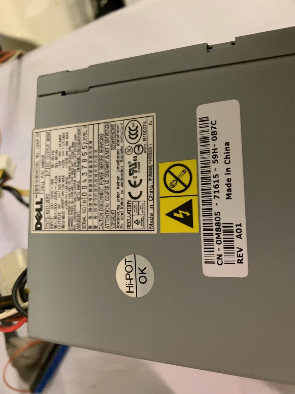 Ladegeräte: Dell Netzteil für Computer-Desktop ** 305 W – Gebraucht aus Emmen von newdeal1970