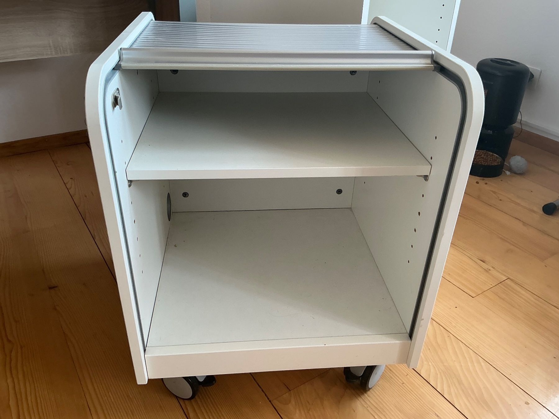 Korpus: Gratis – Gebraucht aus Winterthur von vic_59hq 3