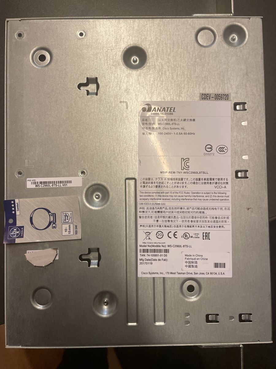 Cisco Hub & Switch: Cisco C2960L 8 Port – Usato da Schaffhausen venduto da T3CHNIKFR3AK 2