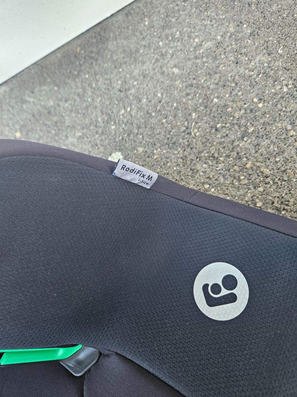 Maxi-Cosi Seggiolini per auto: Kindersitz Rodifix M basic black Isofix – Usato da Thalwil venduto da lyulat 1