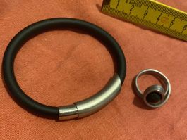 RING/FINGERING & ARMBAND Schwarz/Silberig (Lavagestein?)
