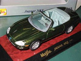 Jaguar XK8 1996 Convertible * Maisto Classic Colection 1:43