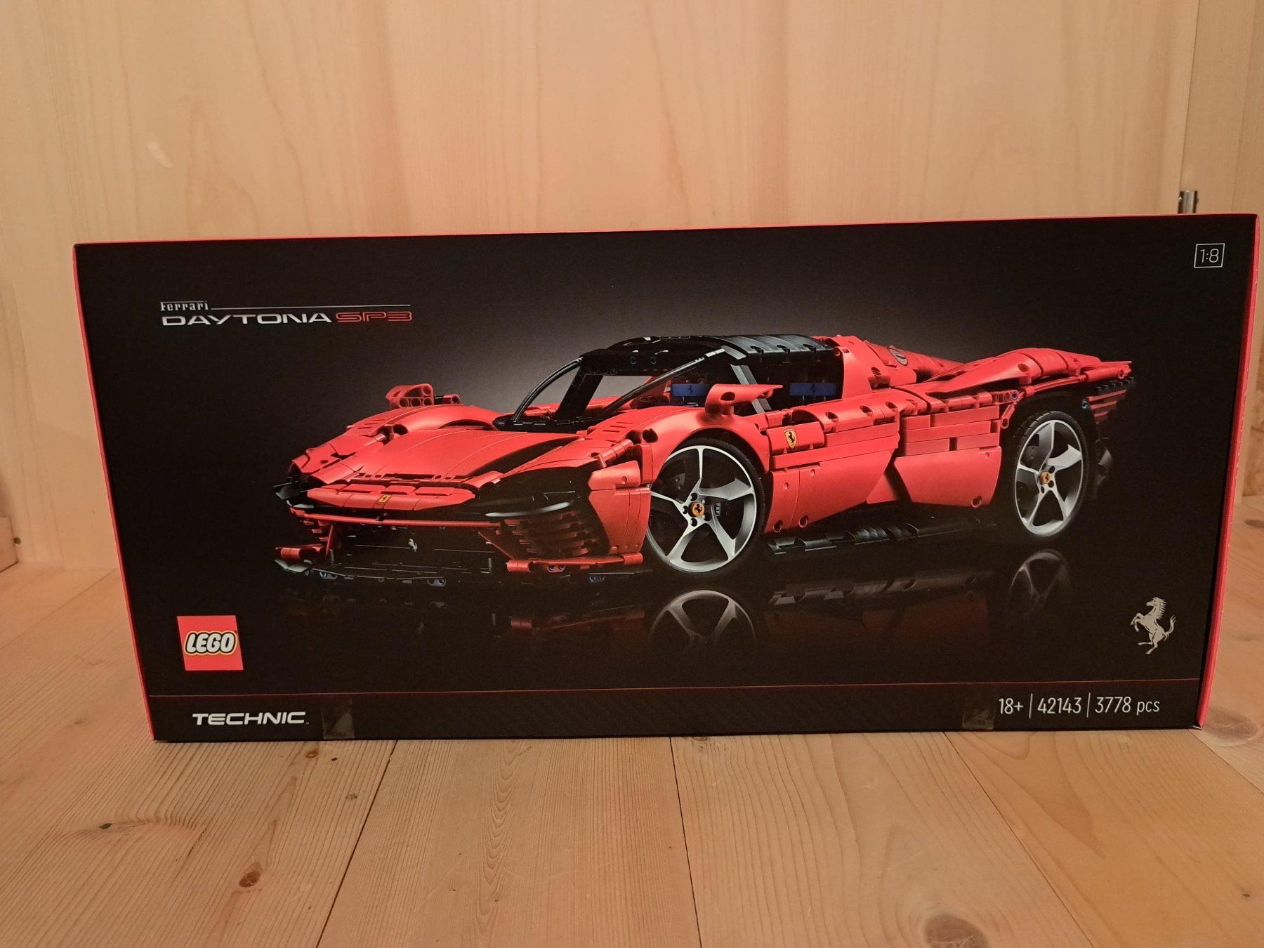 Lego Kit di costruzioni: Lego Ferrari Daytona SP3 42143 – Nuovo e nell'imballaggio originale da Lenk im Simmental venduto da Kadett8