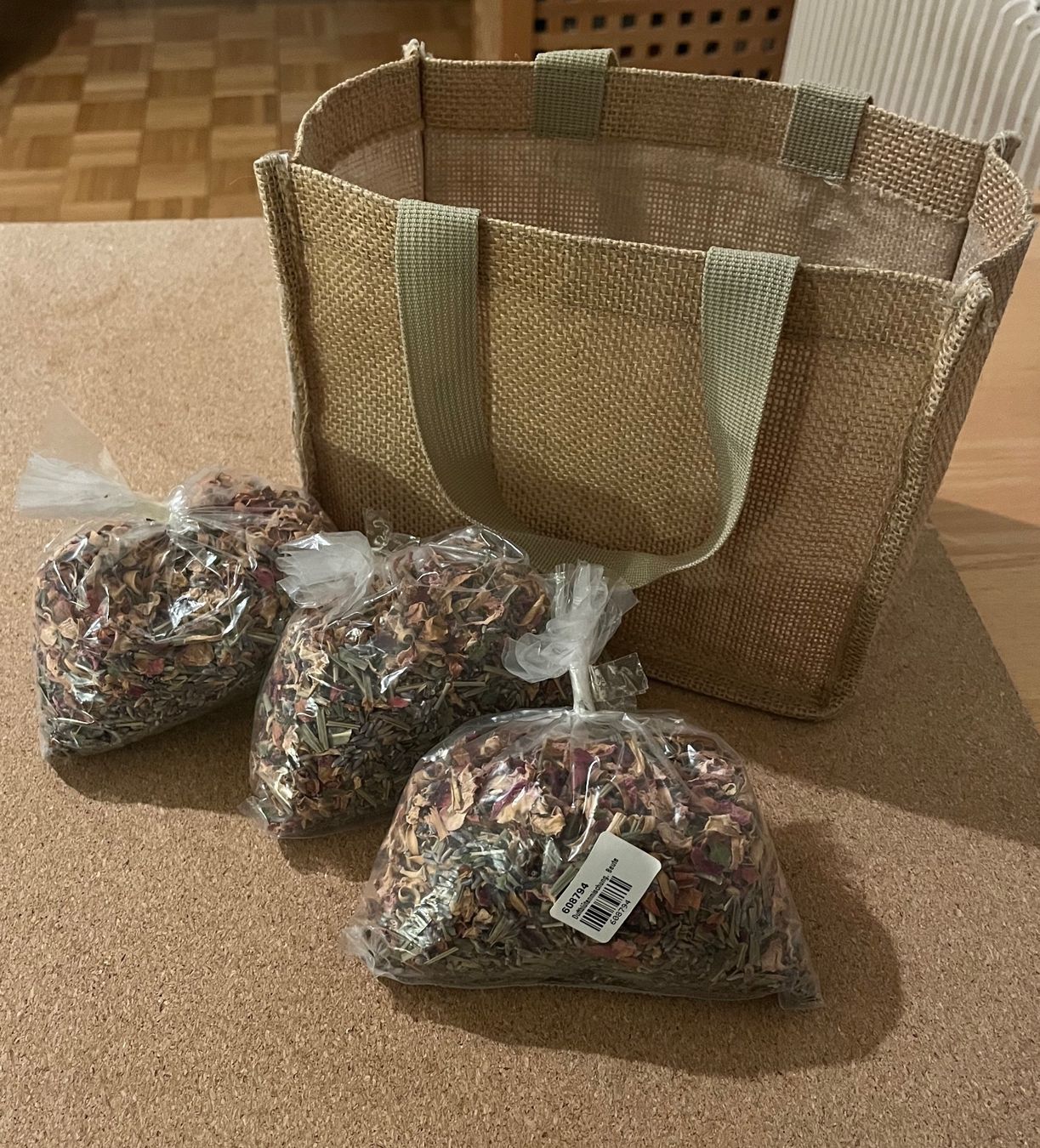 Tutte le decorazioni: kompostierbares Konfetti 3 Beutel – Nuovo e nell'imballaggio originale da Zürich venduto da gemuesebouillon