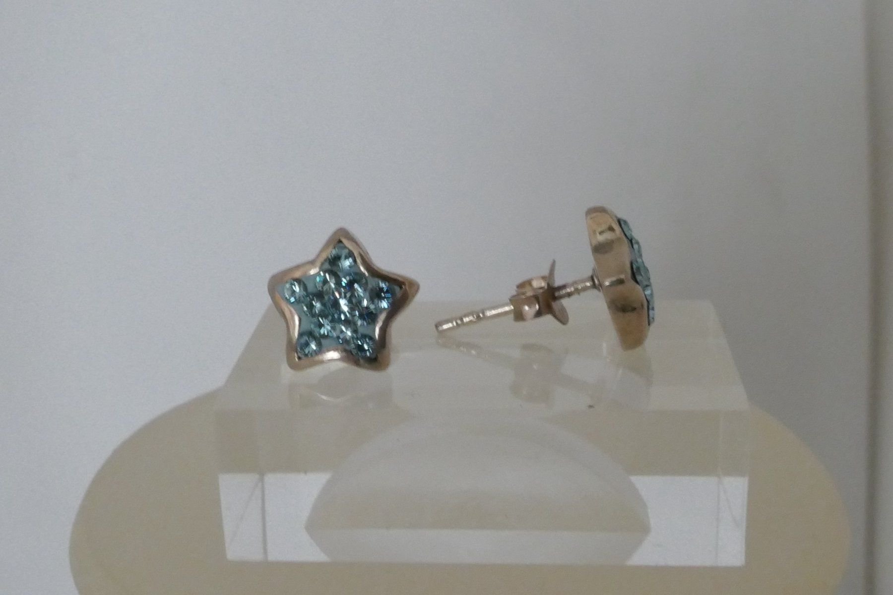Swarovski Ohrringe & -stecker: Silber Ohrstecker Swarovski-Steinchen – Neu (gemäss Beschreibung) aus Muttenz von einfach-schoen