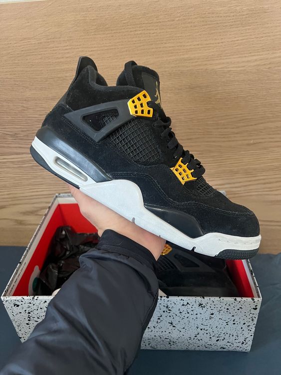 aj4 royalty