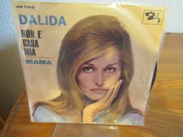 DALIDA - NON E CASA MIA - MAMA