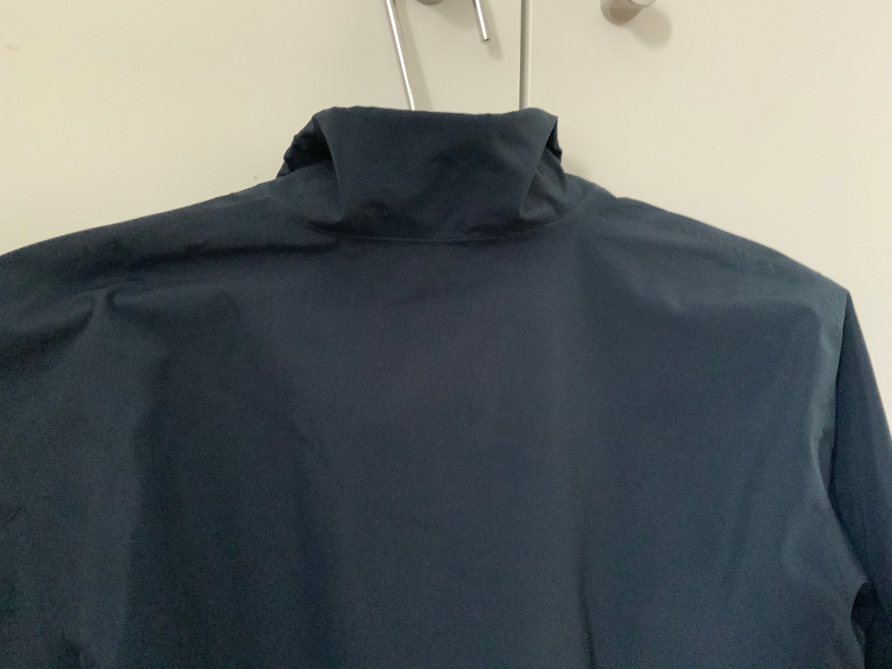 Peak Performance Jacken: Wasserfeste Jacke von Peak Performance Grösse 160 – Gebraucht aus Rüschlikon von abo66 3