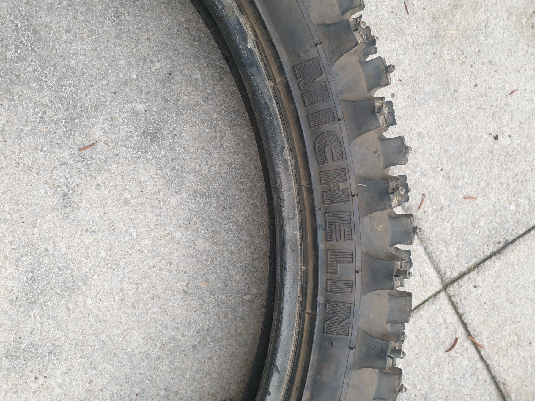 Michelin Pneumatici & Ruote complete: UNE PAIRE DE PNEUS CLOUTES – Usato da Neyruz FR venduto da Sourimousse 3