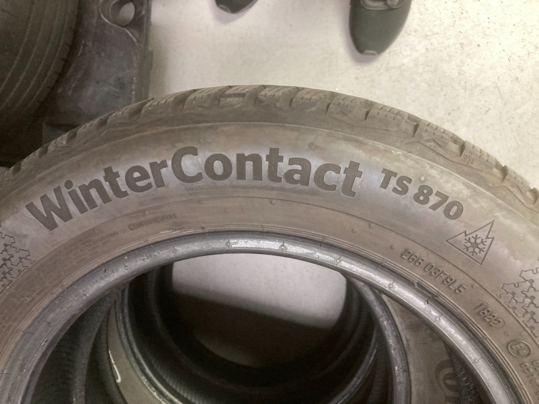 Continental Pneumatici & Ruote complete: 185/65R15 Winterpneu Continental – Usato da Cham venduto da WB2223 2