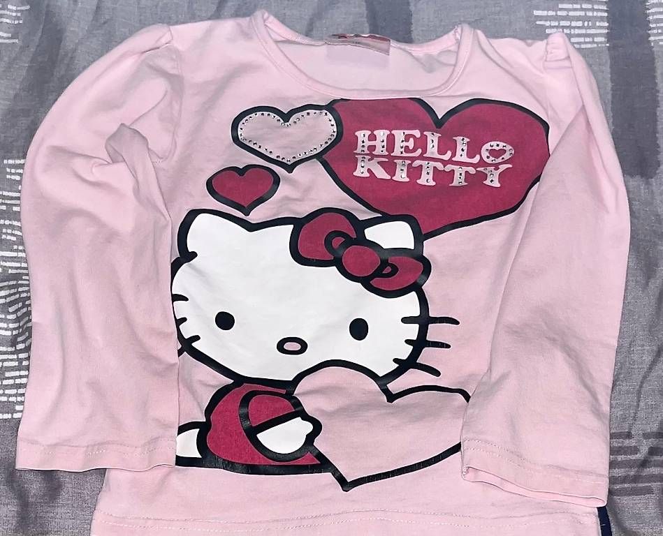 Camicette, T-shirt & Top: HELLO KITTY Langarmshirt rosa Gr. 116 – Usato da Weiach venduto da mina25