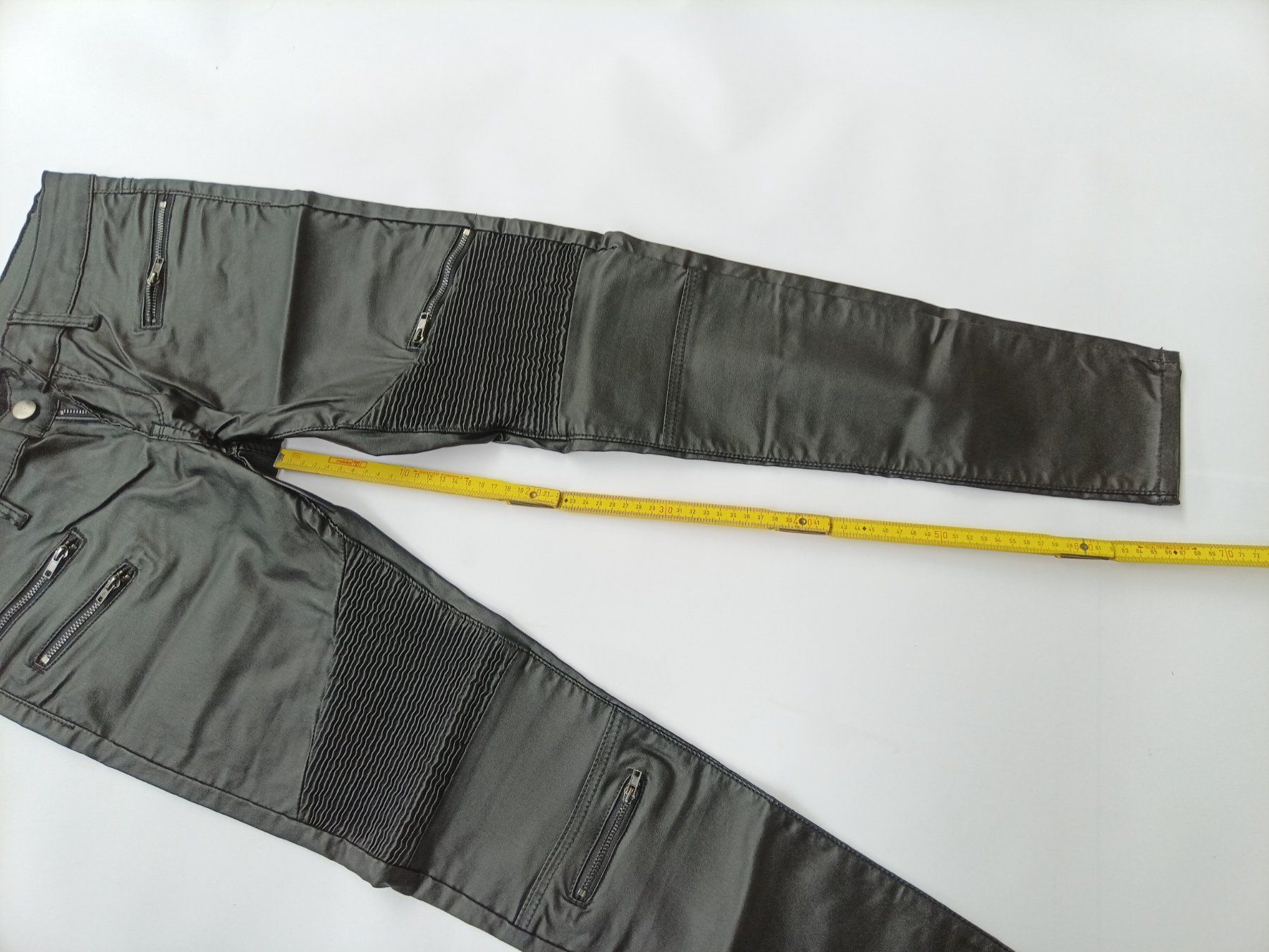 Pantaloni: Stylische Hosen mit Reissverschlüssen – Nuovo e nell'imballaggio originale da Wängi venduto da Ladys_First 3