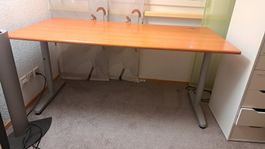 Bürotisch Holzdekor Metallgestell 160x80cm guter Zustand