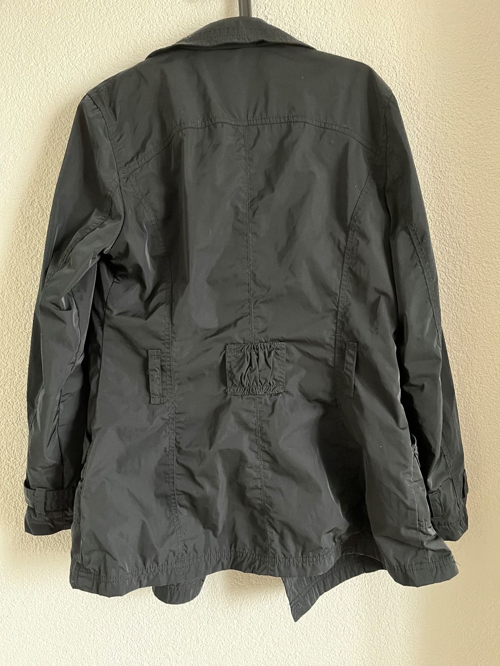 Giacche: Schwarze Frühlinglingsjacke – Usato da Neukirch Egnach venduto da Bruno-Privatverkauf 2