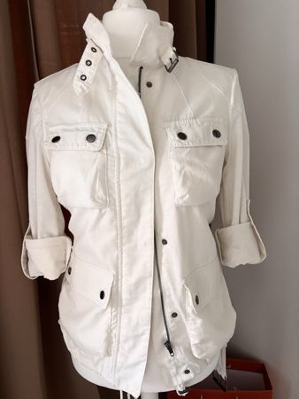 Jacke Cortefiel weiss mit Gürtel Gr.M