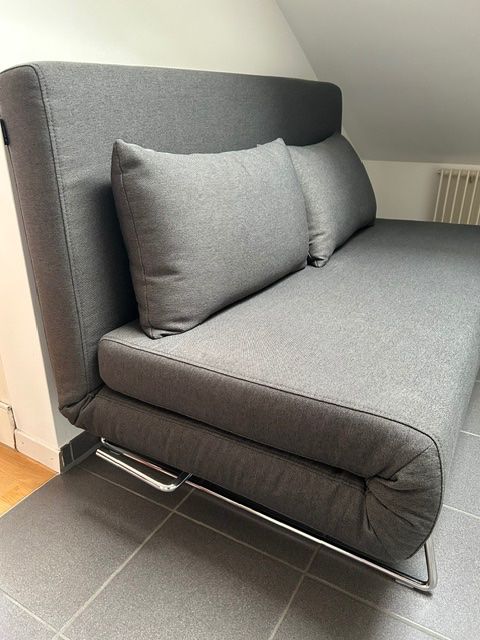Interio Sofas: Neuwertiges Bettsofa – D'occasion à Bern par Speedofrain 1