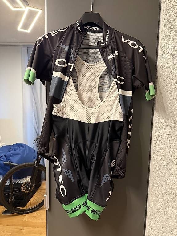 Maillots de corps & Pantalons: Fahrradtrikot Set, 2x, Größe M – D'occasion à Birsfelden par michaelk0815 2