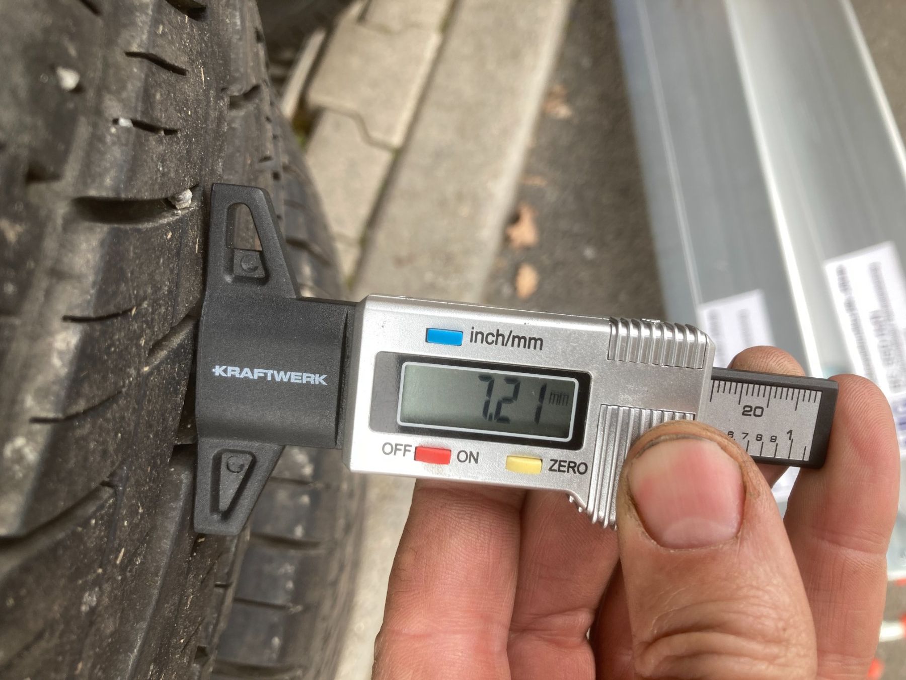 Volkswagen Pneumatici & Ruote complete: VW Crafter Sommerräder 235/65R16 – Usato da Cham venduto da Cham6332 6