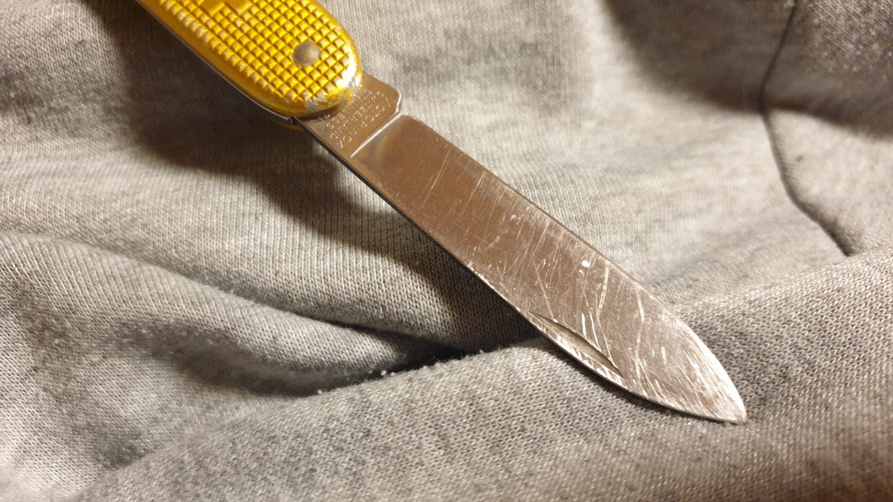 Victorinox Coltelli tascabile: Outillage Bugnard Jaune OC Prunner Victorinox Sackmesser – Usato da Val D Illiez venduto da SnowRoof 3