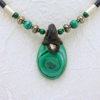 Malachit Kette mit Pyrit und Silber auf Kautschuk aufgezogen