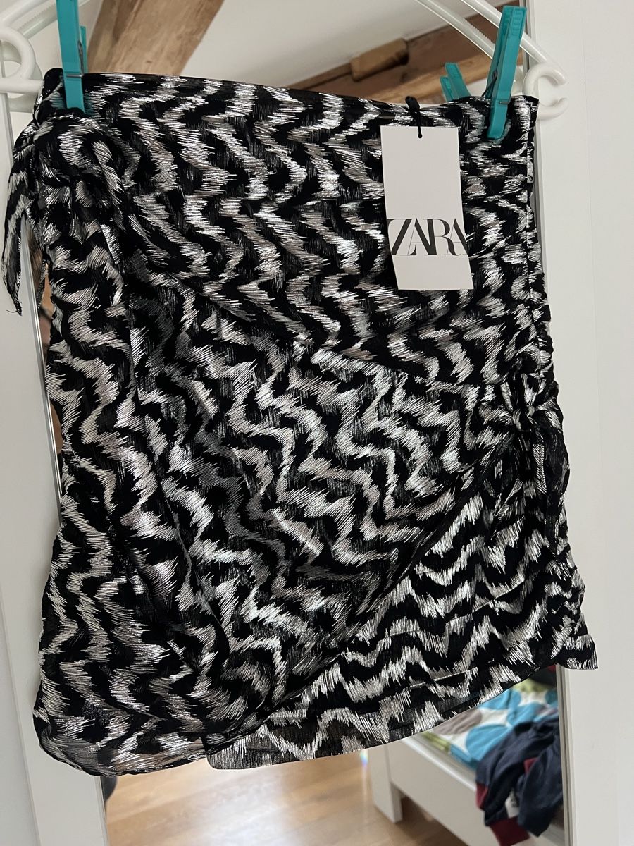 Zara Gonne: ZARA Mini Rock Neu – Nuovo e nell'imballaggio originale da Moudon venduto da patricia115 3