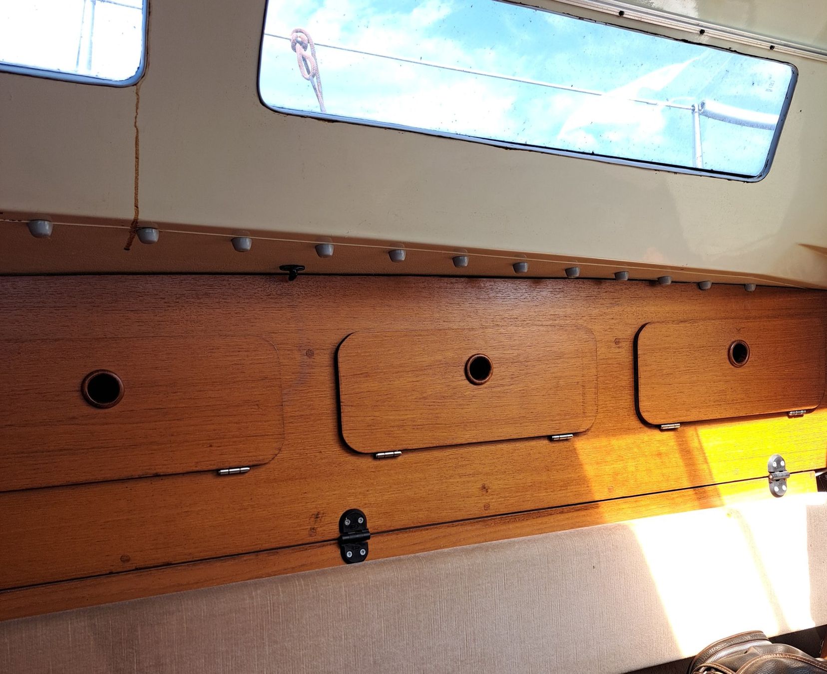 Bateaux: Kleinyacht+Hafentrailer am Neuenburgersee – D'occasion à Rosshäusern par objekte-24 3