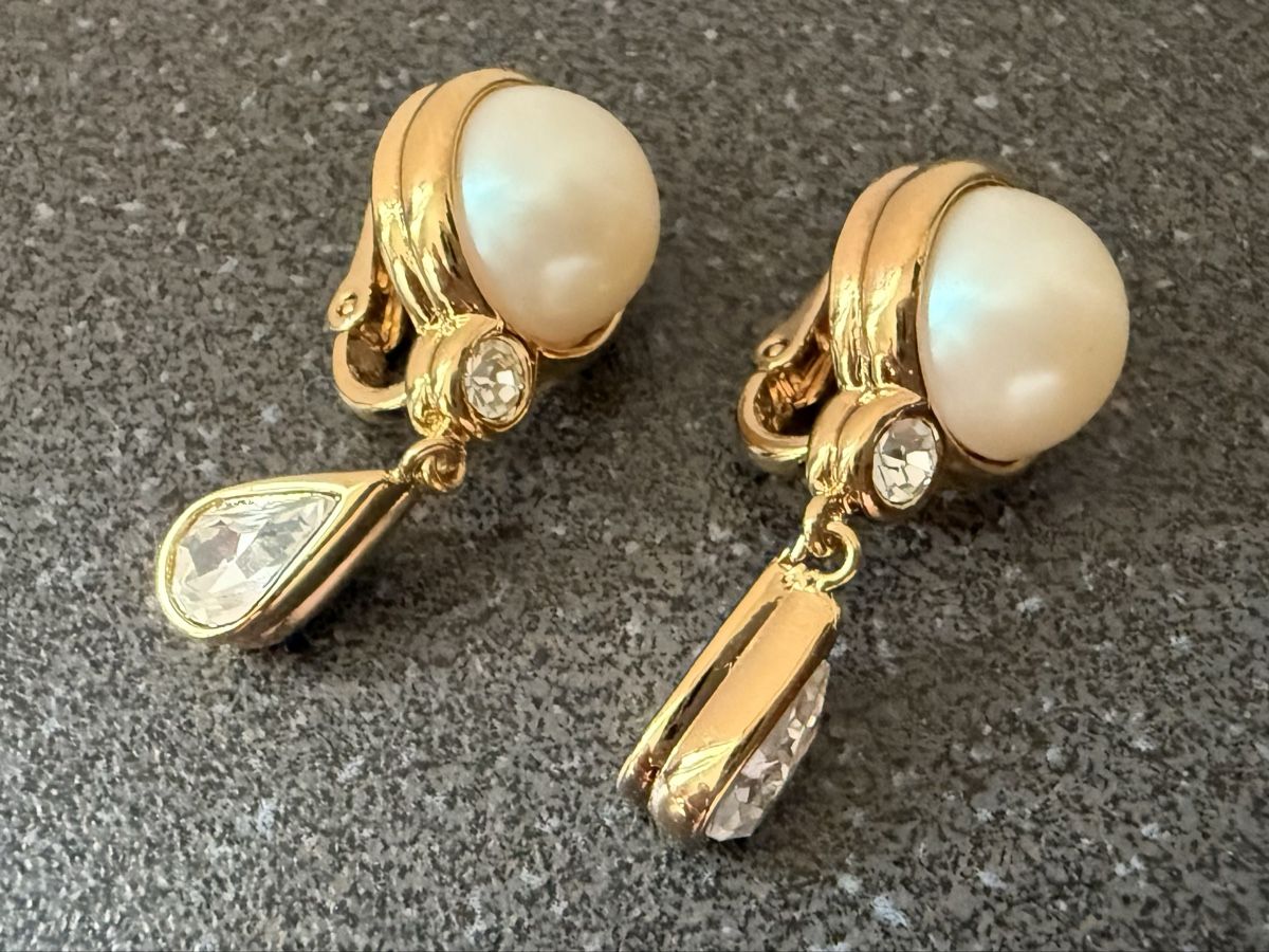 Orecchini pendenti & Orecchini a lobo: ✨Vintage Perlen- und Strass-Ohrringe – Usato da Lamone venduto da LaCantinaMagica 2