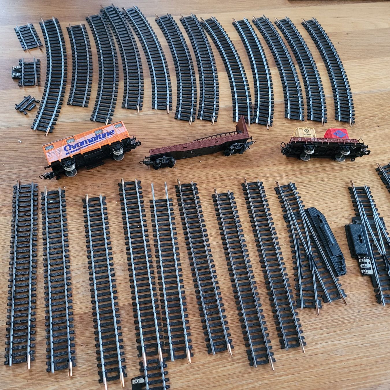 Lima Modelleisenbahnen: Lot De Rails Lima + Wagon Divers Marchandise – Gebraucht aus Reconvilier von itzlittlerabbit 1