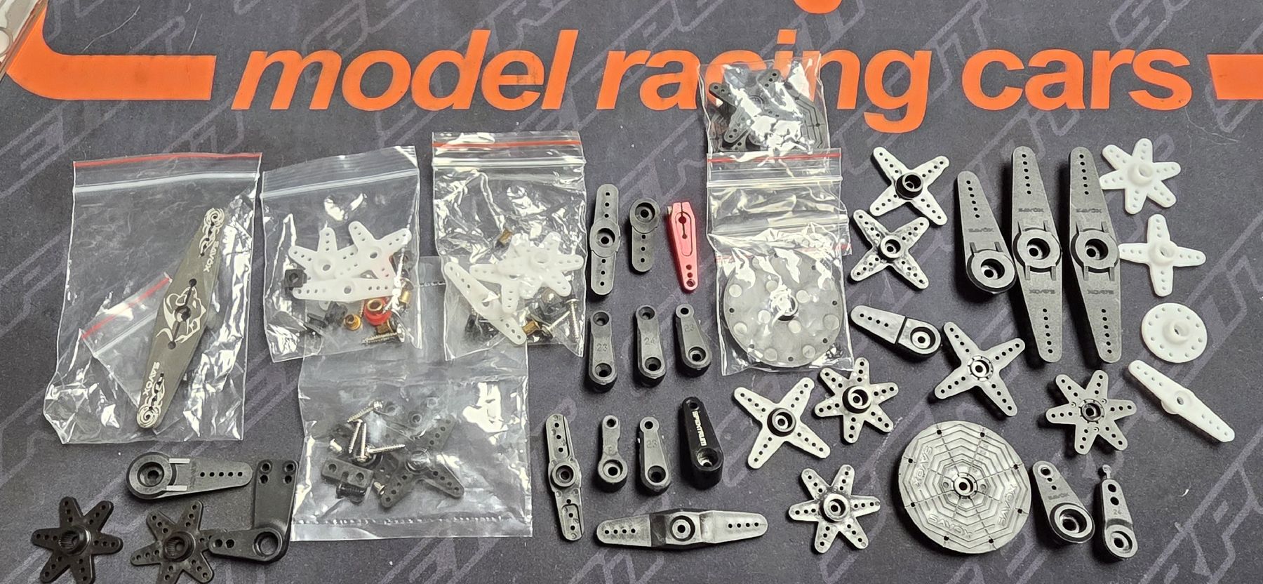 Modellismo RC: Servo Horn – Nuovo (secondo la descrizione) da Heimenhausen venduto da rovermini