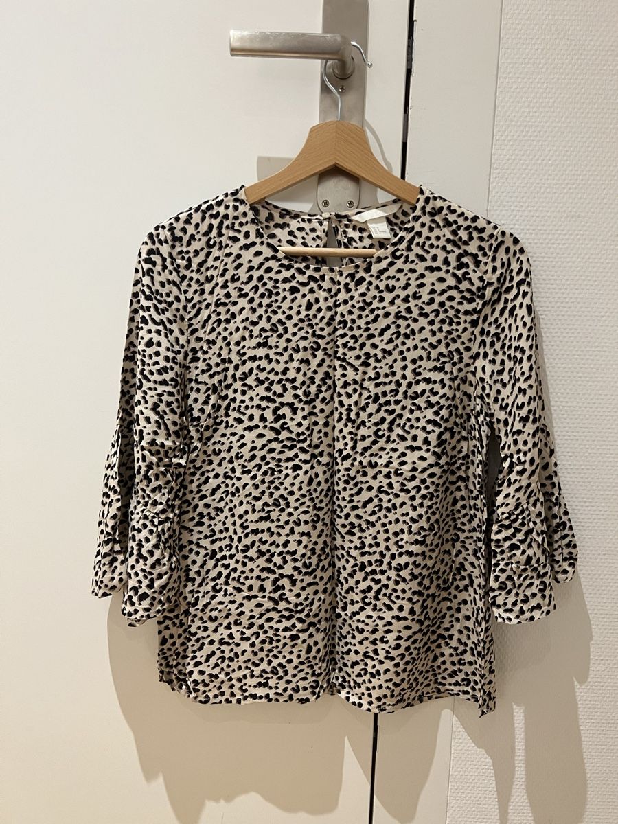 H&M Blusen: Leopard print summer blouse brown beige black – Neu (gemäss Beschreibung) aus Adliswil von avatar83