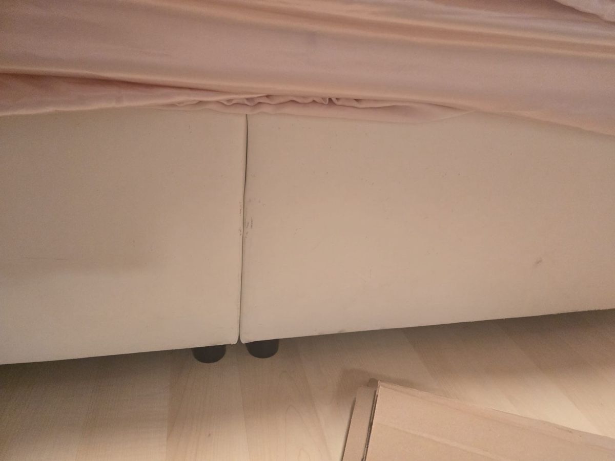 Lits: Doppelbett Kunstleder weiss mit Kopfteil gebraucht – D'occasion à Winterthur par mvsxmx 2