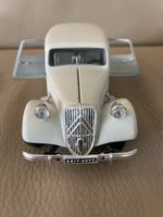 Citroën Traction Avant 15CV, Burago, 1:24, Top Zustand!