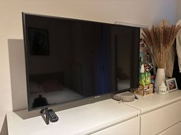 Samsung TV 43" Flat UHD