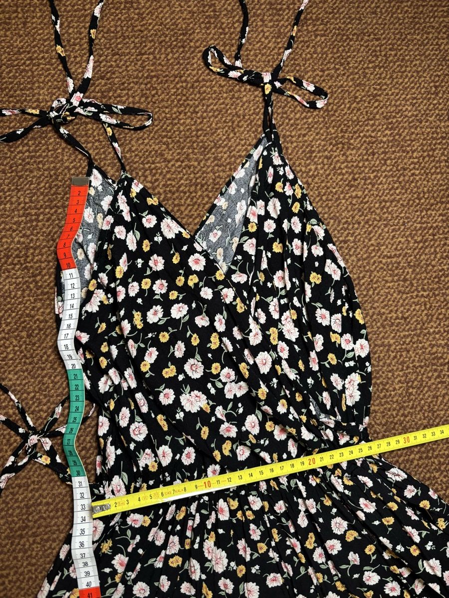 Vestiti: Dress – Nuovo (secondo la descrizione) da Confignon venduto da Second_Hand_Ch 1