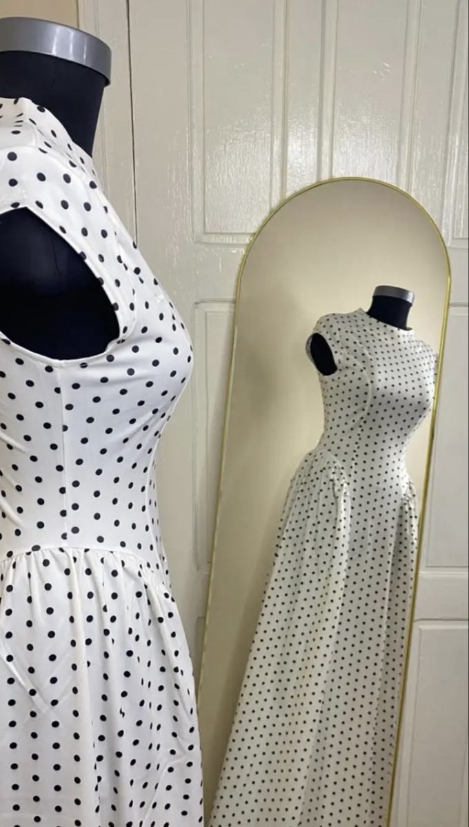H&M Robes: Kleid Tupfen weiss schwarz – Neuf (Voir description) à Winterthur par Flomiverse 3