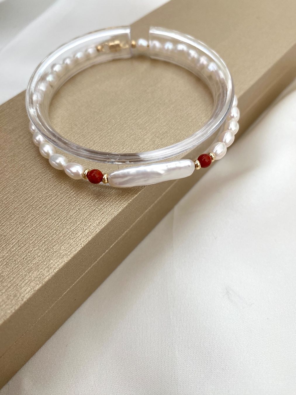 Bracciali & Braccialetti: Süsswasserperlen/Perlen Armbänder – Nuovo e nell'imballaggio originale da Sarnen venduto da Yingsperlen3