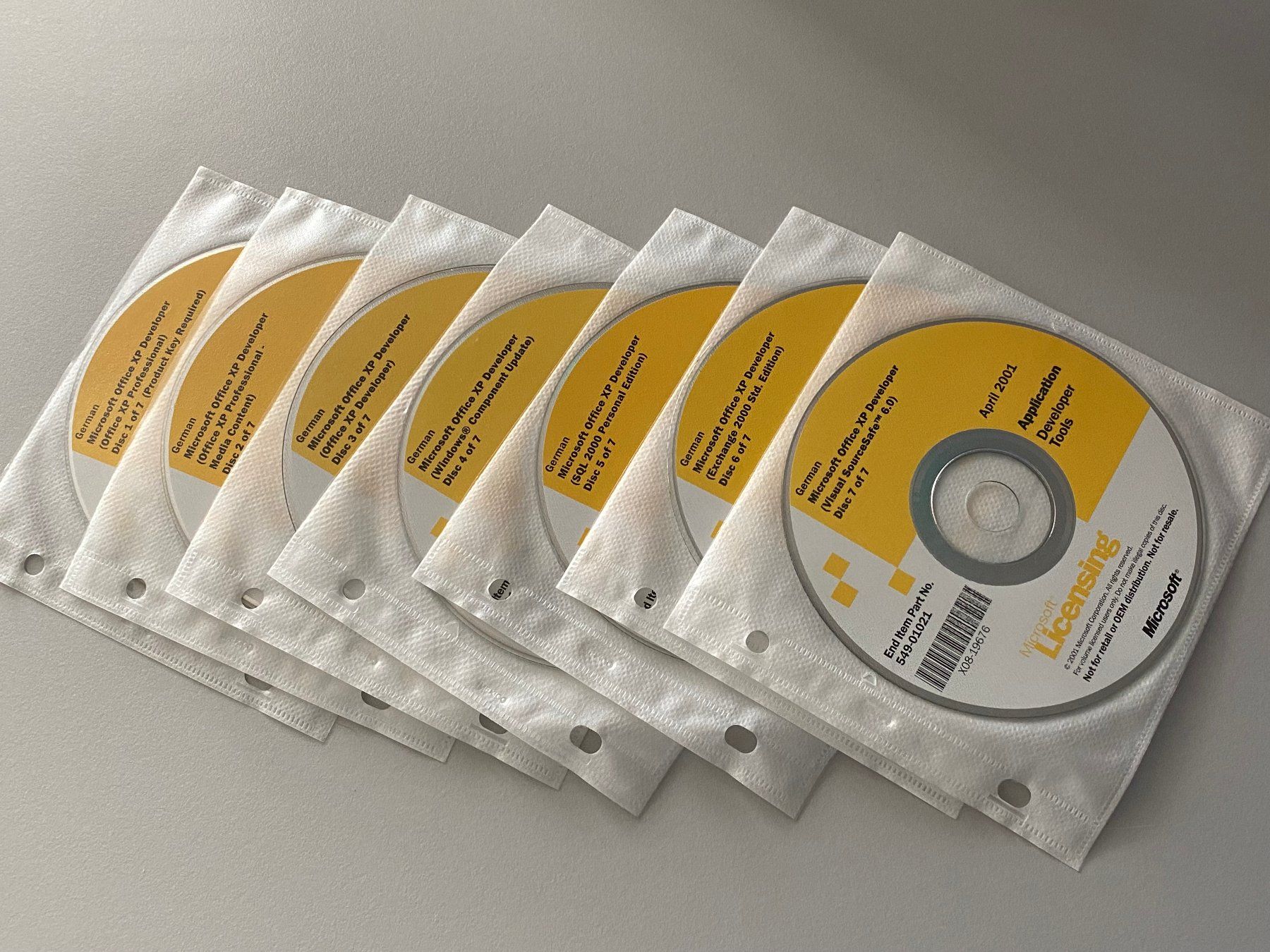 Microsoft Software: Microsoft Office XP Developer Kit - Datenträger – Difettoso da Langwiesen venduto da Restposten-24