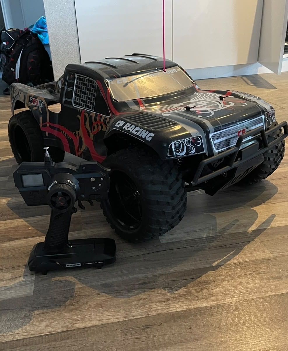 Reely Modellismo RC: Rc Verbrenner Benzin Auto 2 Takt – Usato da Thörigen venduto da Edith034