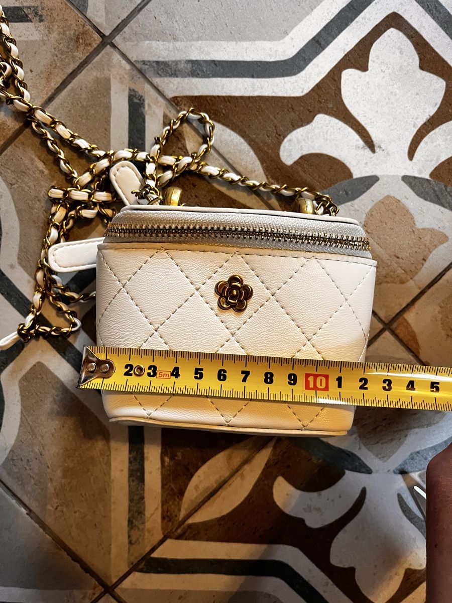 Borse: Tasche – Nuovo (secondo la descrizione) da Dotzigen venduto da White_Warrior 8