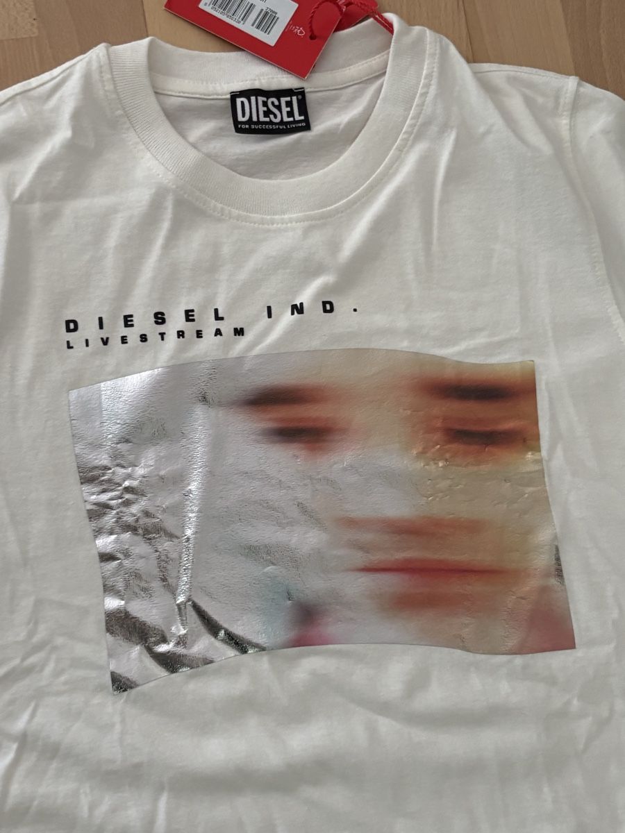Diesel T-shirt: Diesel T Shirt – Nuovo e nell'imballaggio originale da Bern venduto da and_767w