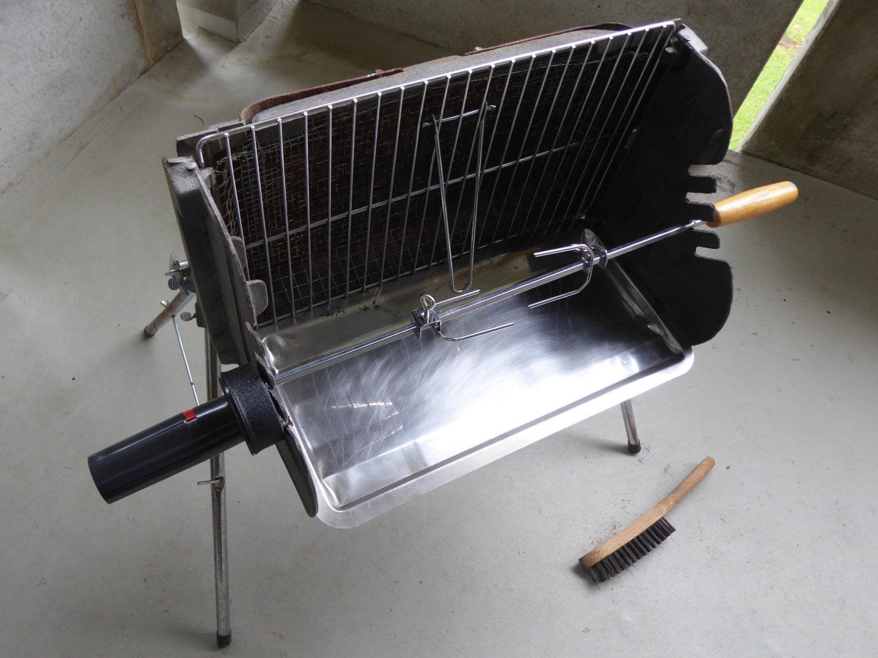 Griglie: Holzkohlengrill portabel und kompakt – Usato da Adliswil venduto da HeinzundDoris 3