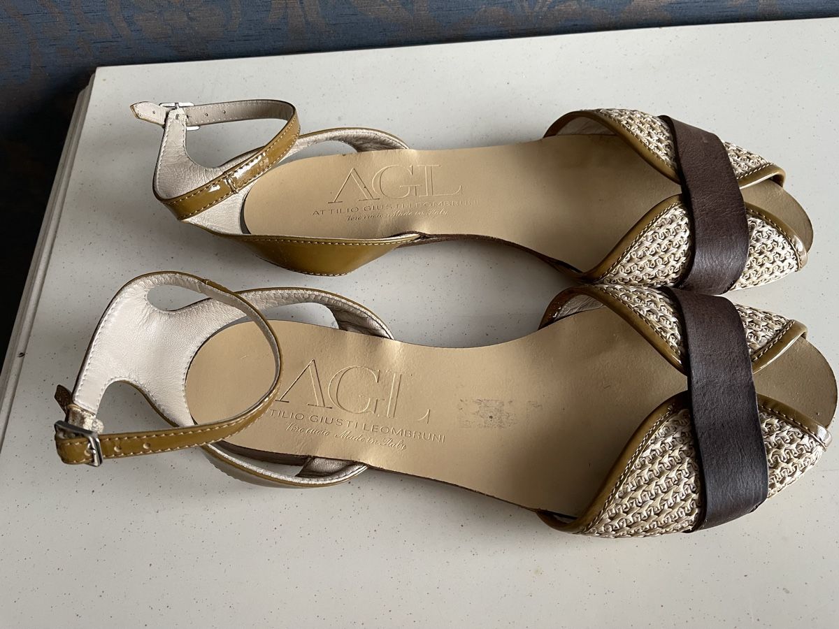 AGL Scarpe da donna: AGL Sandalen Gr.40 – Usato da Stallikon venduto da BaumArt 1