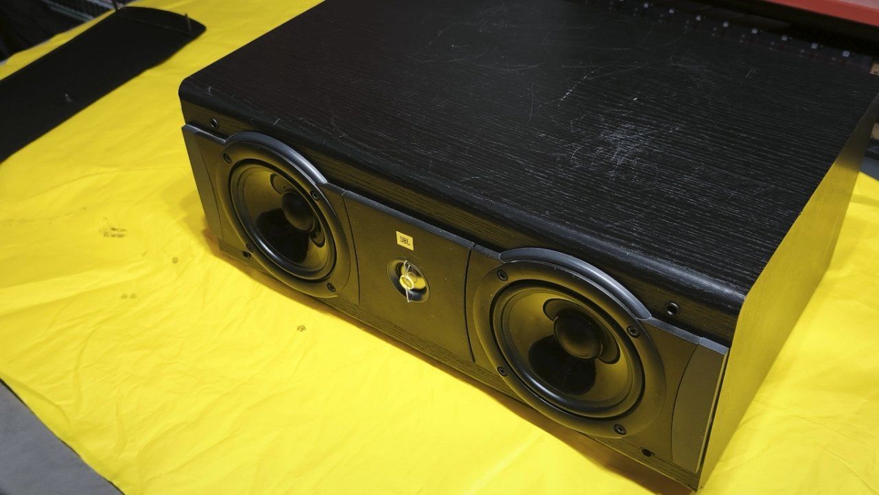 JBL Home Cinema: JBL LX10 Center Lautsprecher – Usato da Laupen BE venduto da Elch55