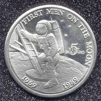 Gedenkmünze 5 Dollar FIRST MEN ON THE MOON "1989"