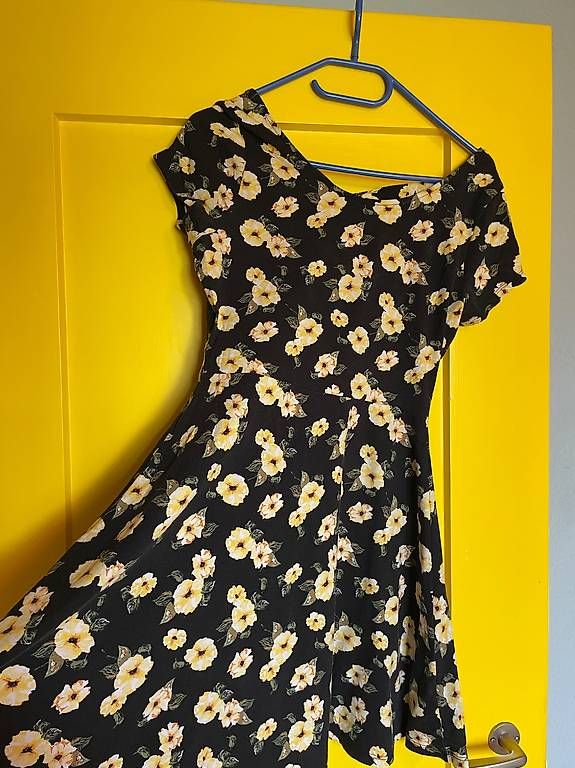 Vestiti: Damenkleid S/M – Usato da Biberist venduto da LASCHINDELEGI