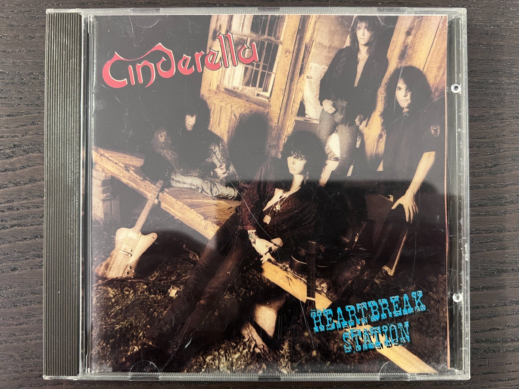 CD: Cinderella - Heartbreak Station – Usato da Zürich venduto da MusikFreunde