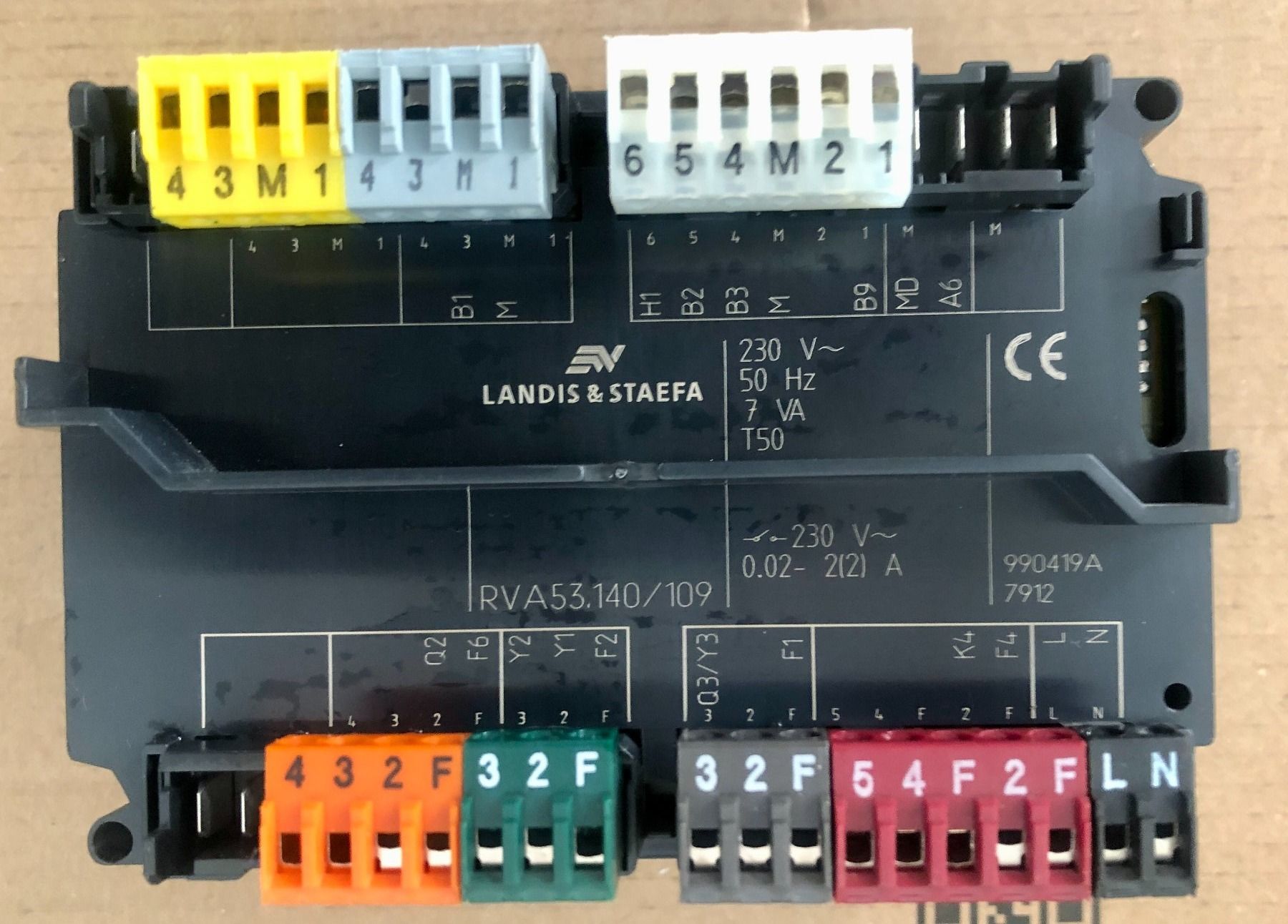 Siemens Sistema di controllo: Landis & Staefa Heizungsregelung – Usato da Basel venduto da peterfalk 2