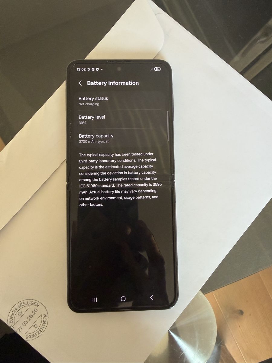 Samsung Telefoni cellulari / Smartphones: Galaxy Z Flip 4 - 256GB – Usato da Höri venduto da Binary_tech_ch 9