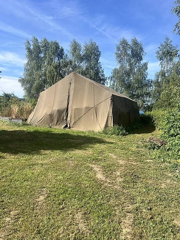 Tende : Grosses Militärzelt – Usato da Gunzwil venduto da vintage-bazaar
