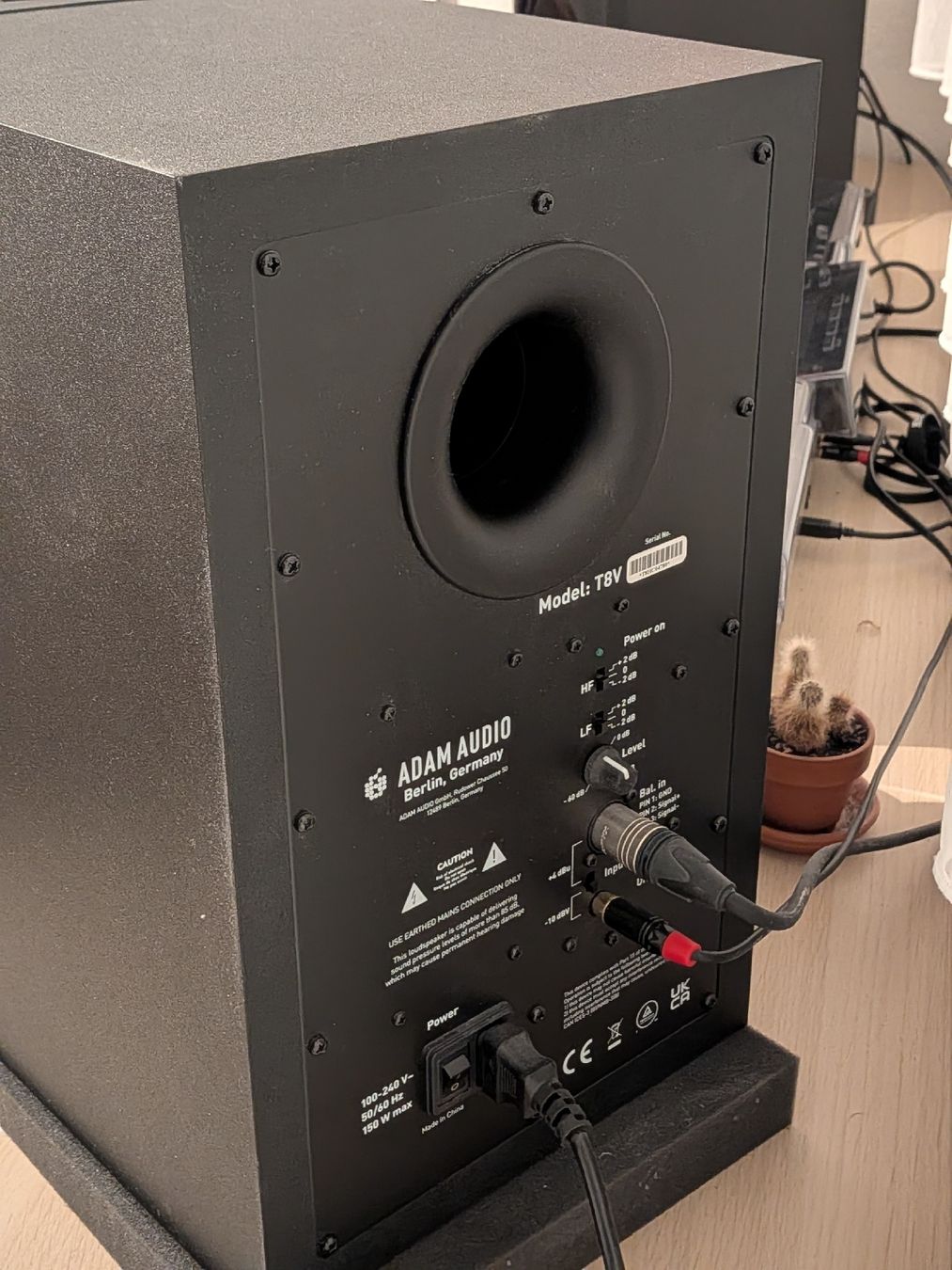Adam Audio Haut-parleurs: 2x Adam Audio T8V + isolation foam – Neuf (Voir description) à Oberrohrdorf par yansei 1
